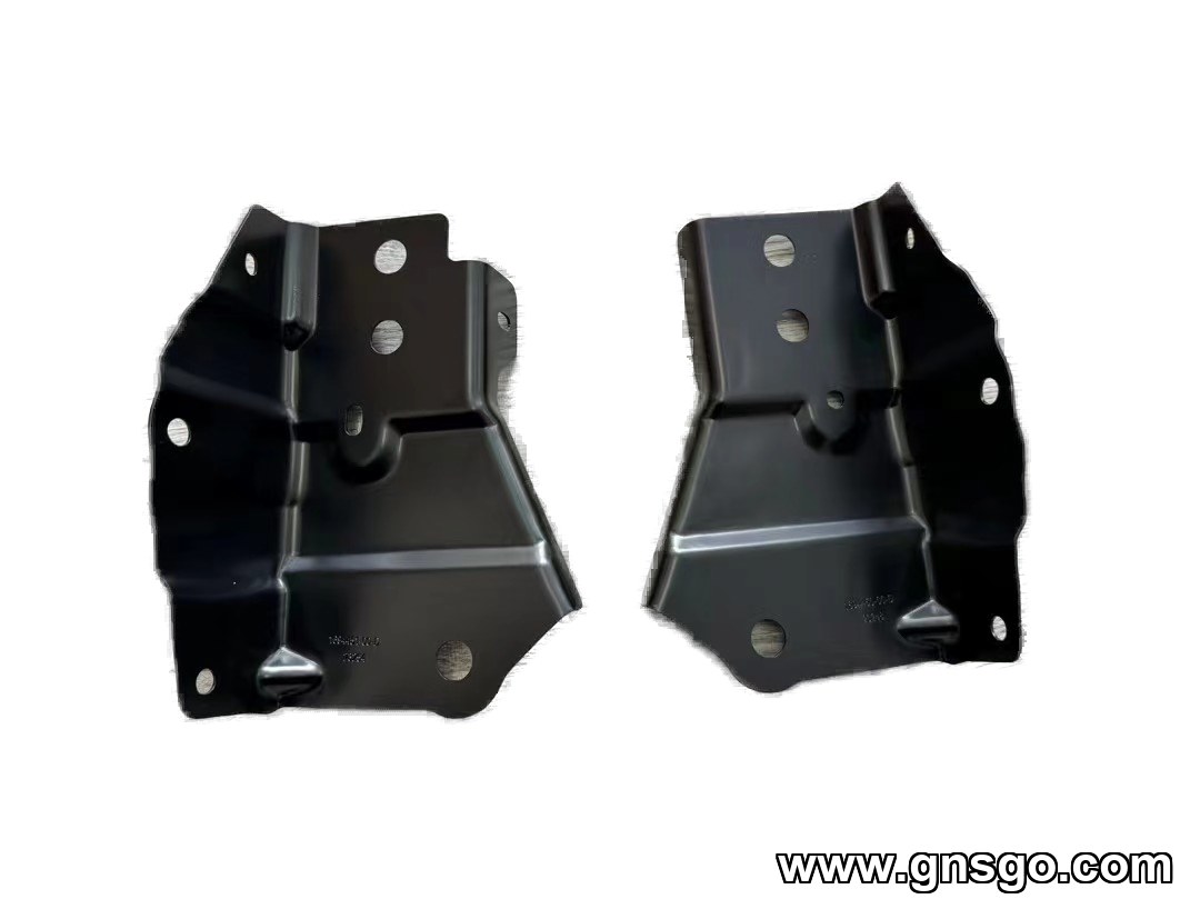 Lower Crossmember Bracket - Left Hand, OE 1694450-00-D — Model 3 (2024–)