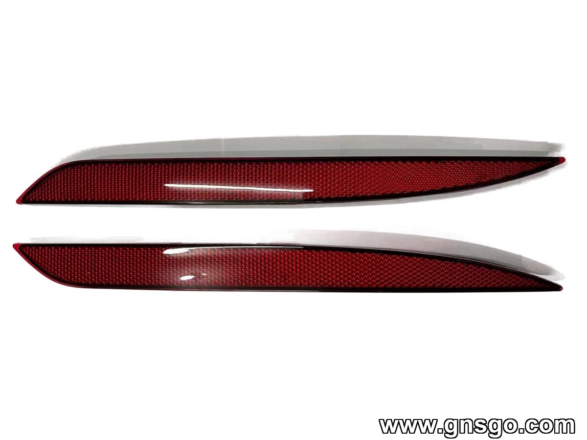Rear Bumper Lamp - Right Hand, OE 1732382-00-A — Model 3 (2017–2023)